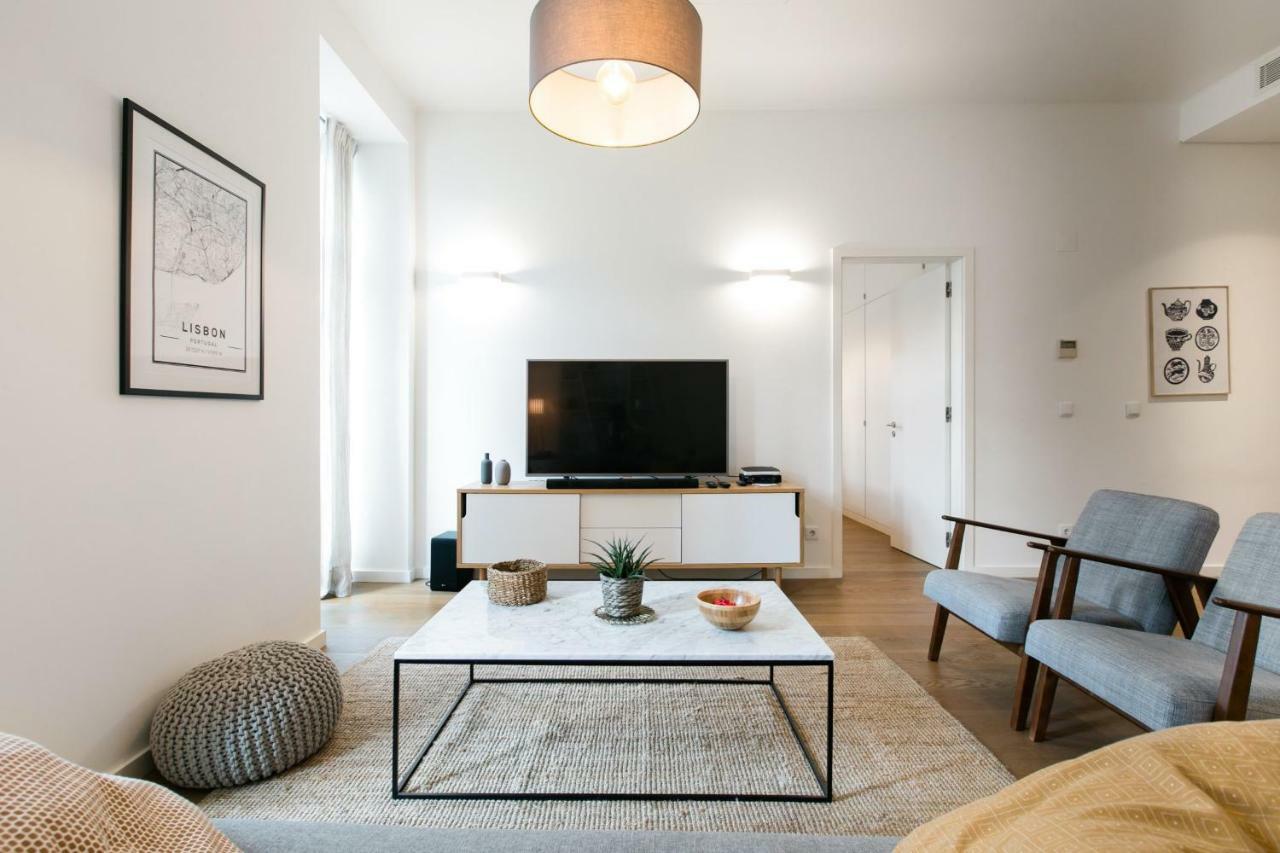 Urban Chic Apartment In The Heart Of Historic Лиссабон Экстерьер фото